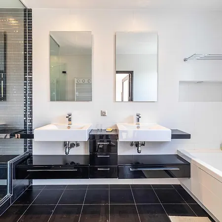 וילה A C 8br 15p With Pool & Tennis - אנטיב