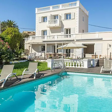 A C 8br 15p With Pool & Tennis -